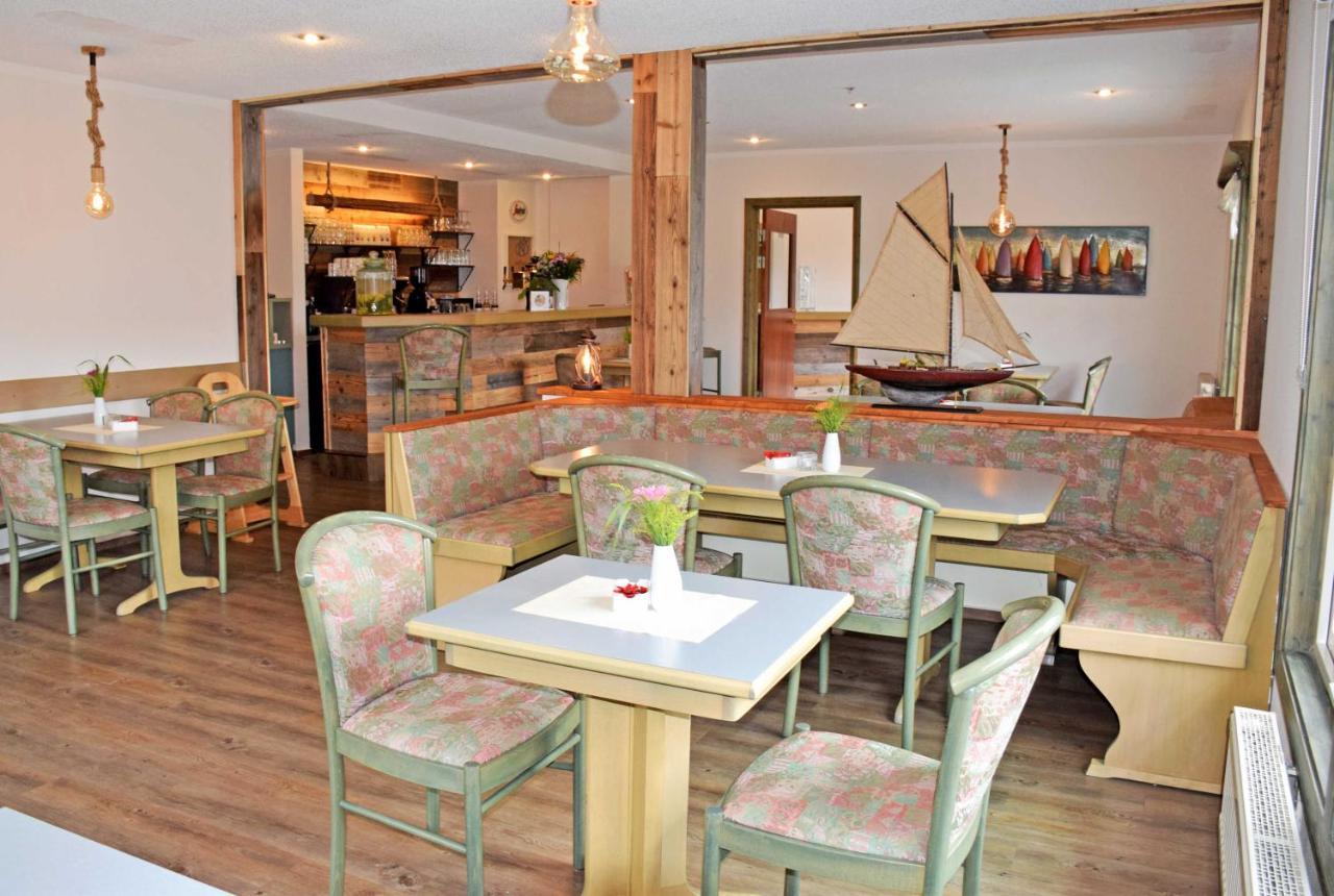 Hotel Inselglueck - Restaurant & Cafe لوهم المظهر الخارجي الصورة