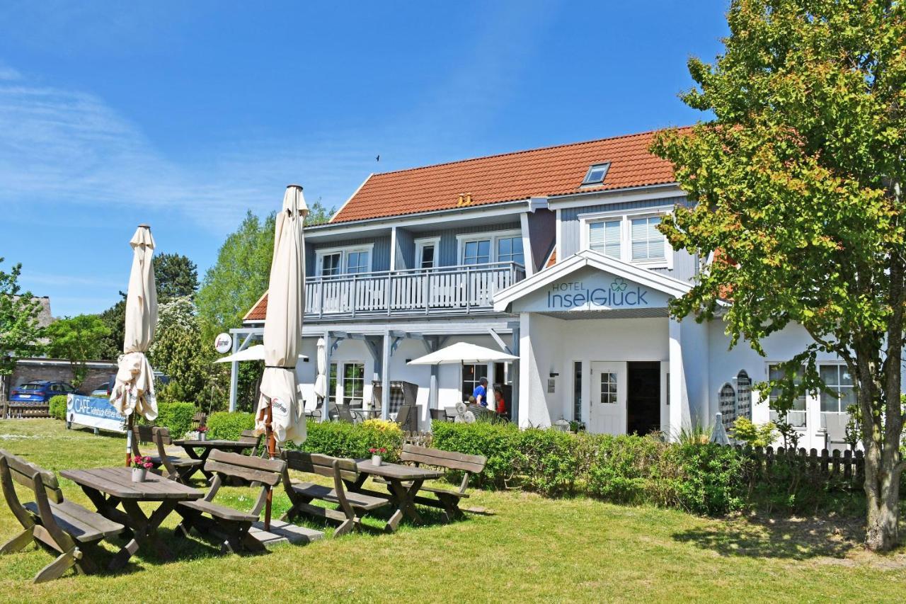 Hotel Inselglueck - Restaurant & Cafe لوهم المظهر الخارجي الصورة