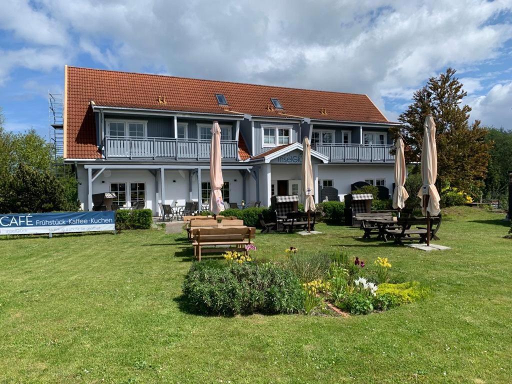 Hotel Inselglueck - Restaurant & Cafe لوهم المظهر الخارجي الصورة
