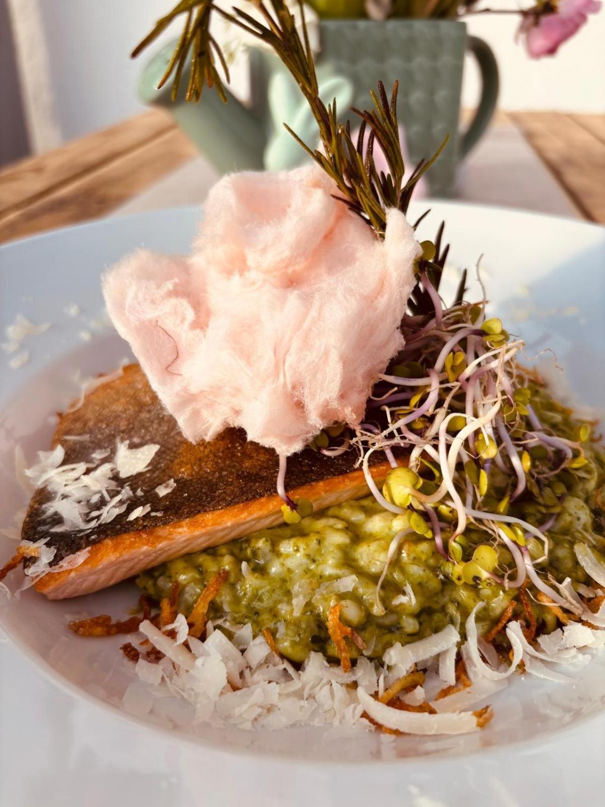 Hotel Inselglueck - Restaurant & Cafe لوهم المظهر الخارجي الصورة